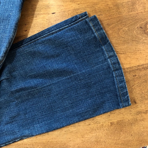 Old Navy Maternity Under Belly Cropped Jeans SZ 8 - Picture 3 of 10